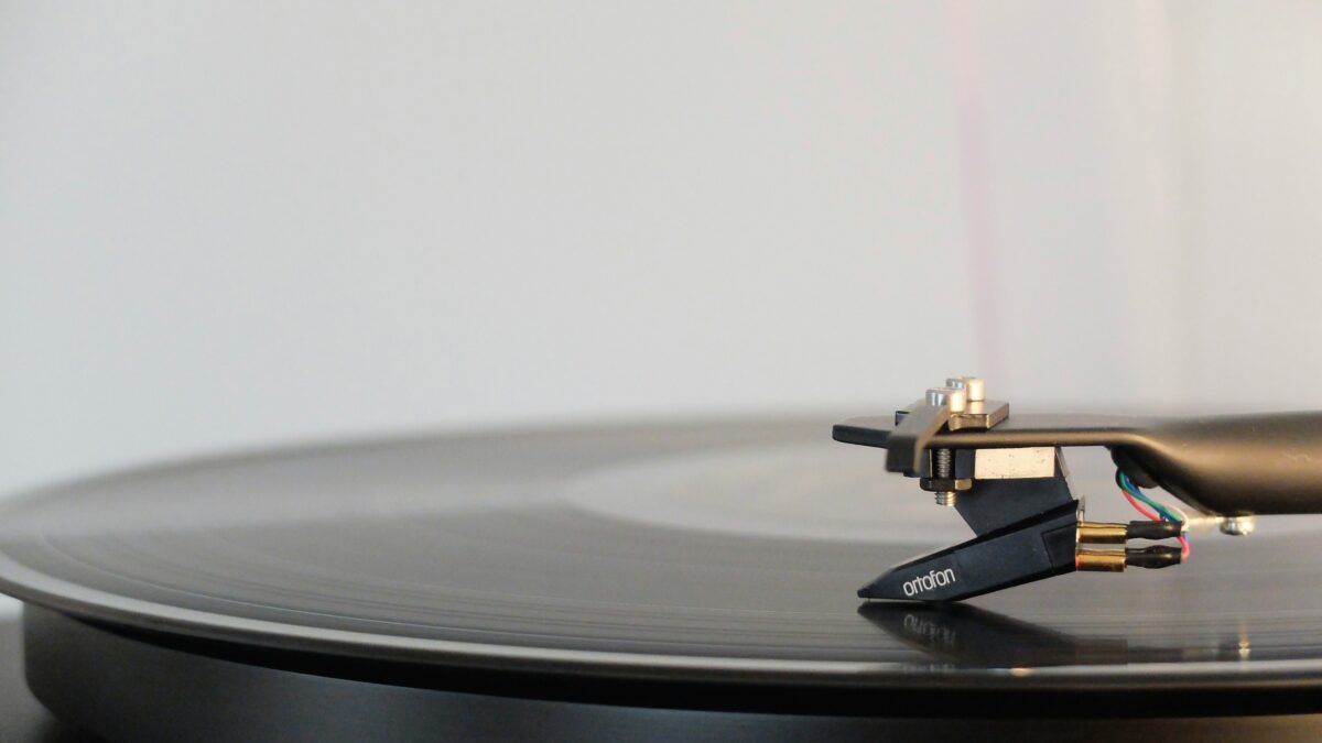 The Science Behind Why We Love Certain Songs: Unpacking the Psychology of Musical Preferences