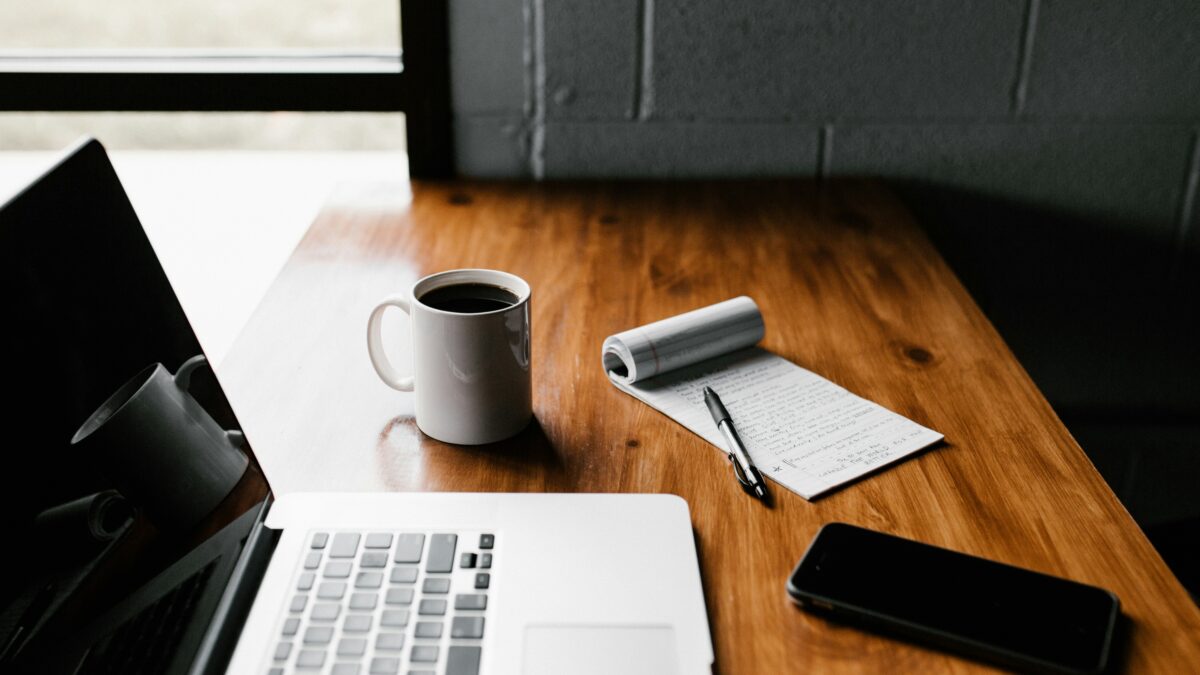 Navigating the World of Blogging: A Comprehensive Guide for Newbies