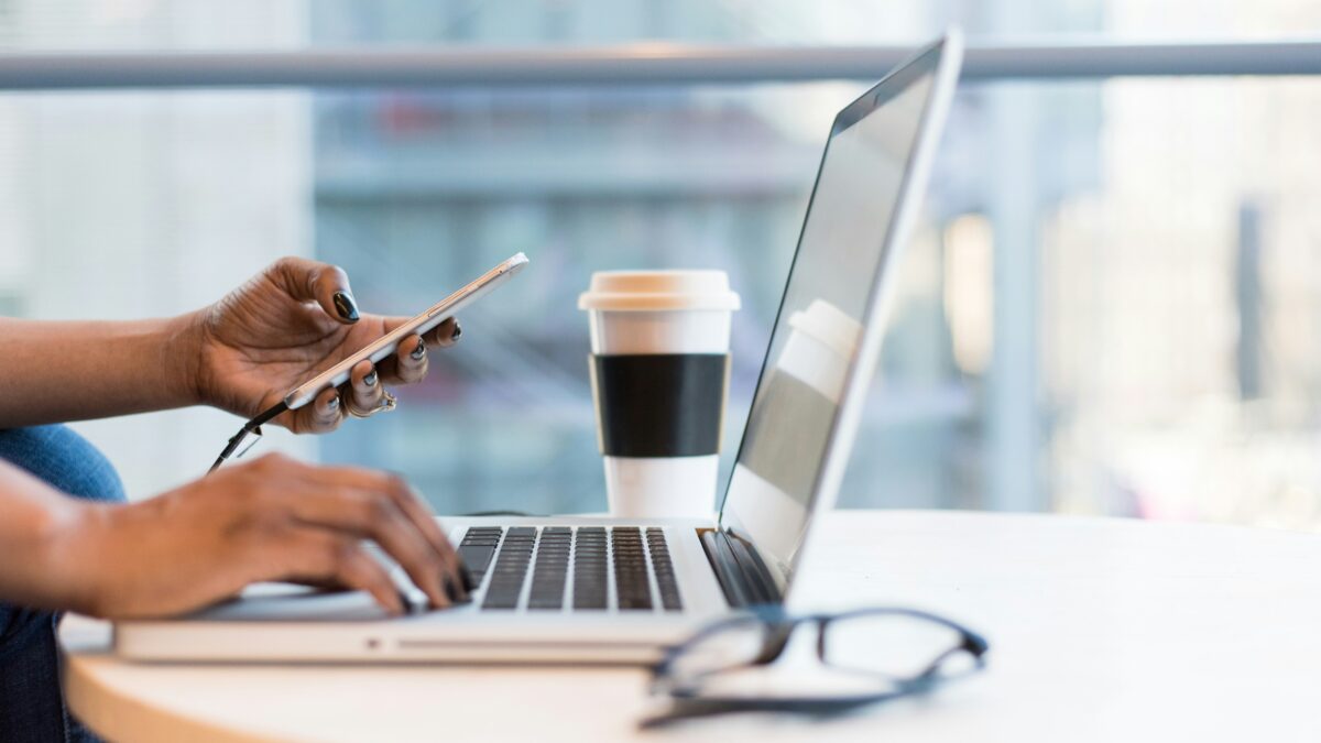 10 Essential Tips for Starting Your Own Business: A Comprehensive Guide