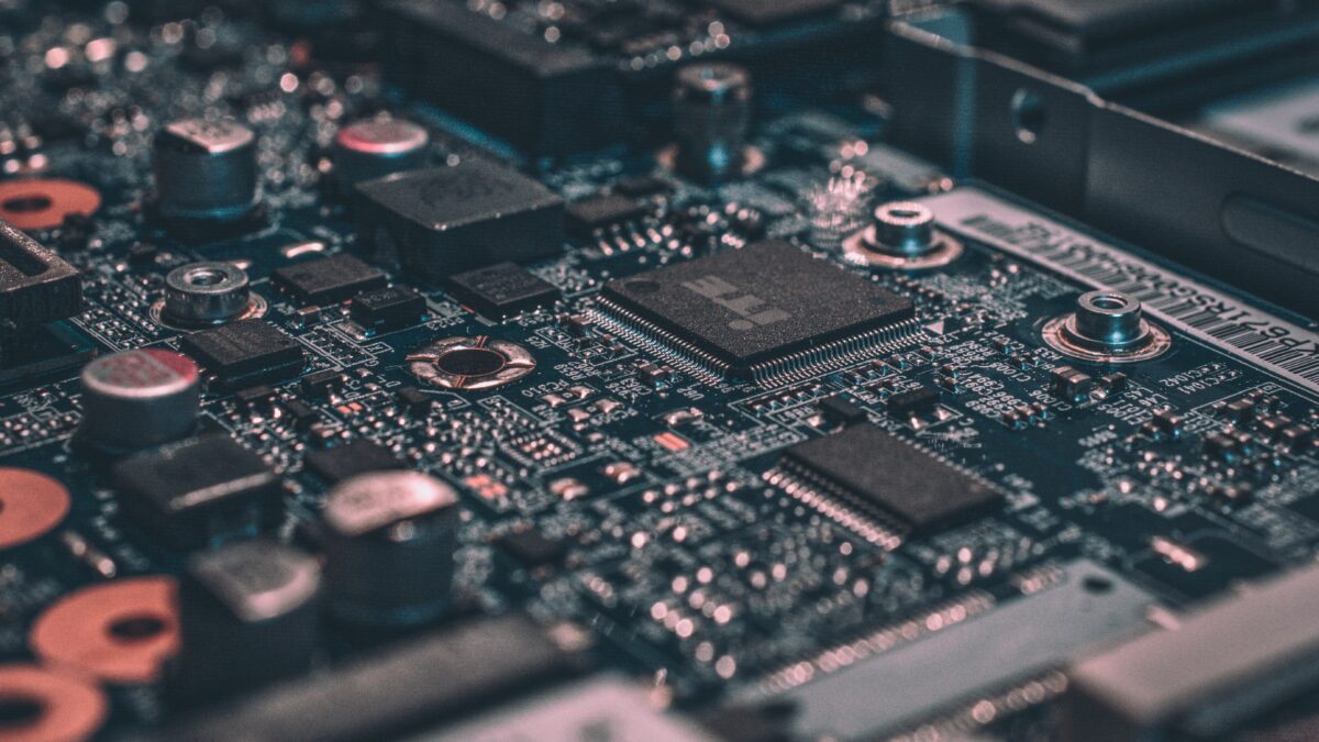 Exploring the Impact of AI on Everyday Life: A Deep Dive into Technology Trends