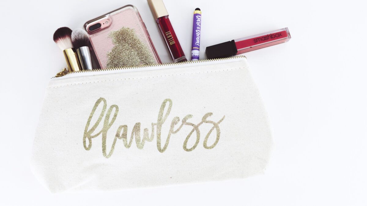 Sustainable Beauty: How to Enhance Your Glow While Saving the Planet