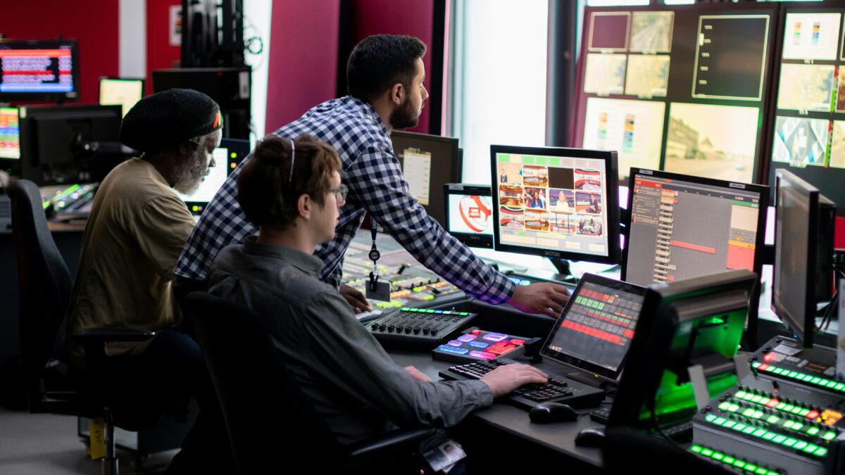 From Gadgets to Software: The Must-Have Tech Tools for Modern Professionals