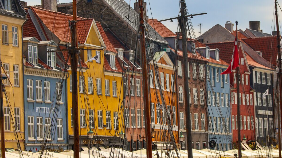 Wanderlust Wonders: Discovering the Most Instagrammable Spots Around the World